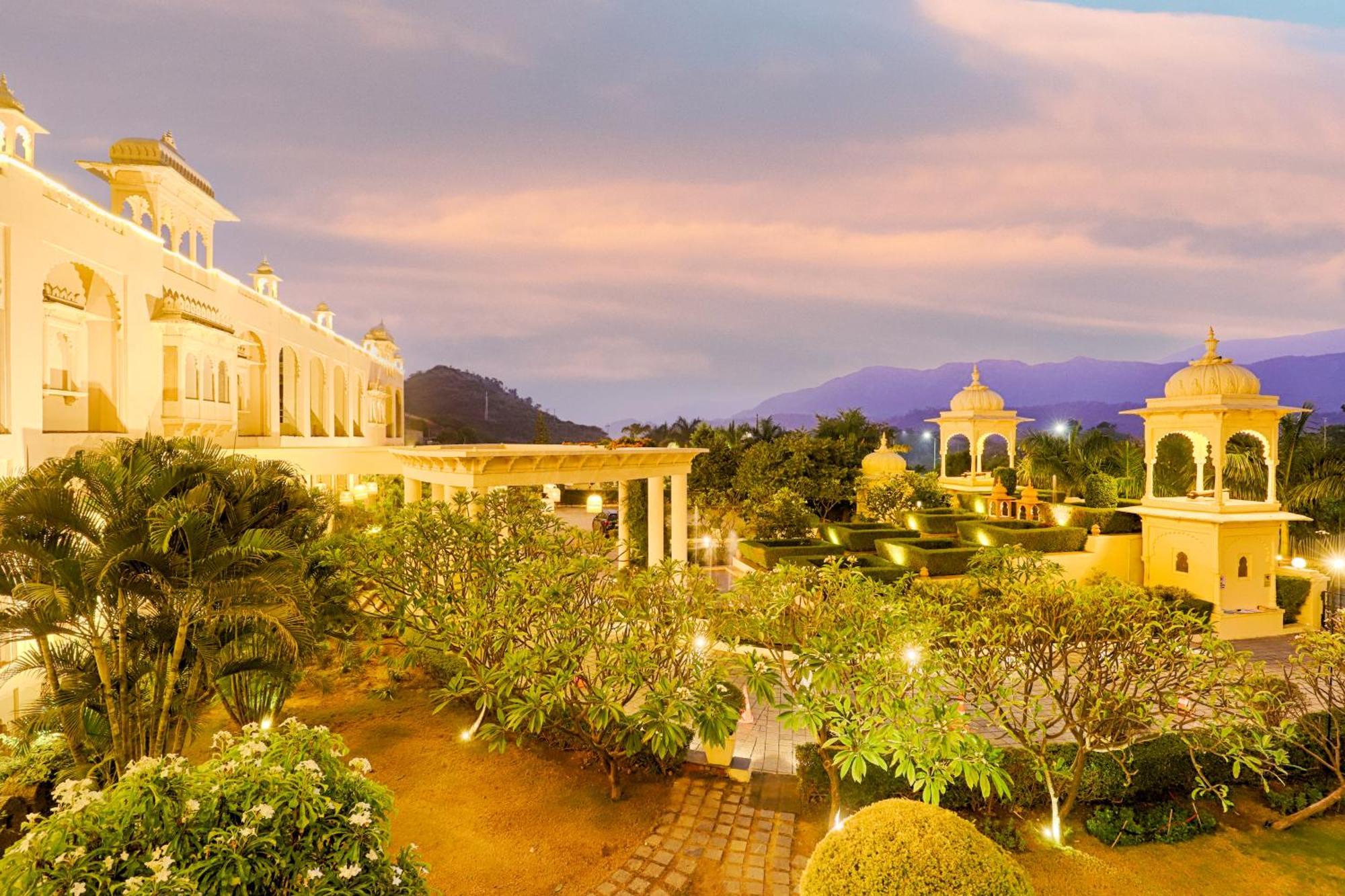 Club Mahindra Udaipur Hotel Kültér fotó